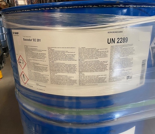 هاردنر IPDA (ایزوفورون دیامین) یک جزء حیاتی در فرمولاسیون سیستم‌های اپوکسی است که ترکیبی منحصر به فرد از خواص را ارائه می‌دهد که عملکرد محصول نهایی را افزایش می‌دهد.