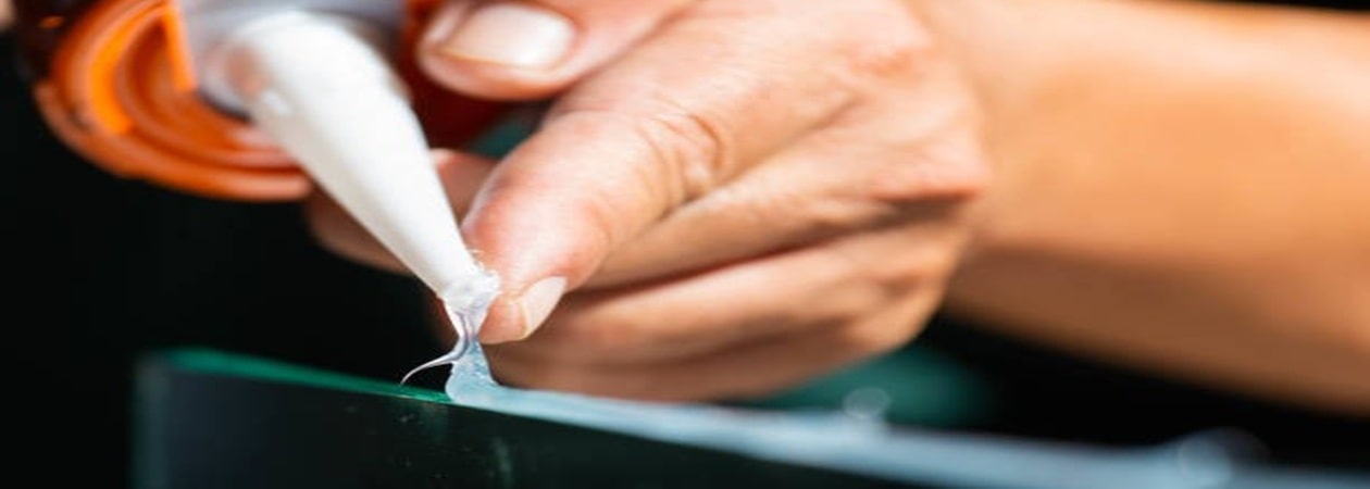 کاربرد بوتیل اکریلات مونومر در صنعت چسب